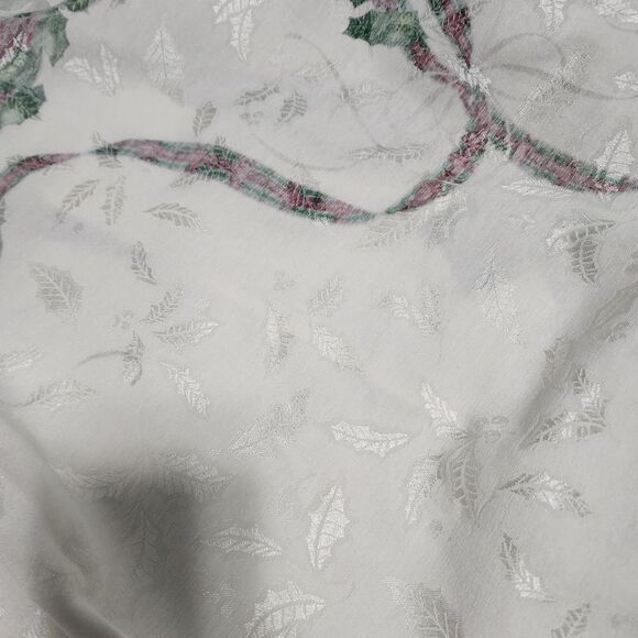 Lenox Tablecloth 106" X 156" Holiday Cotton Blend Christmas Cream Ribbon Holly - Picture 3 of 6